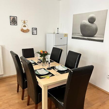 Апартаменты Danube Dwelling Akacfa 26 - Private Indoor Garage Будапешт Экстерьер фото