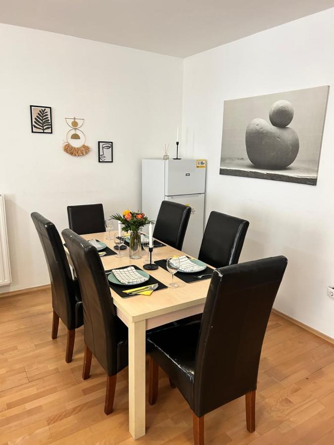 Апартаменты Danube Dwelling Akacfa 26 - Private Indoor Garage Будапешт Экстерьер фото